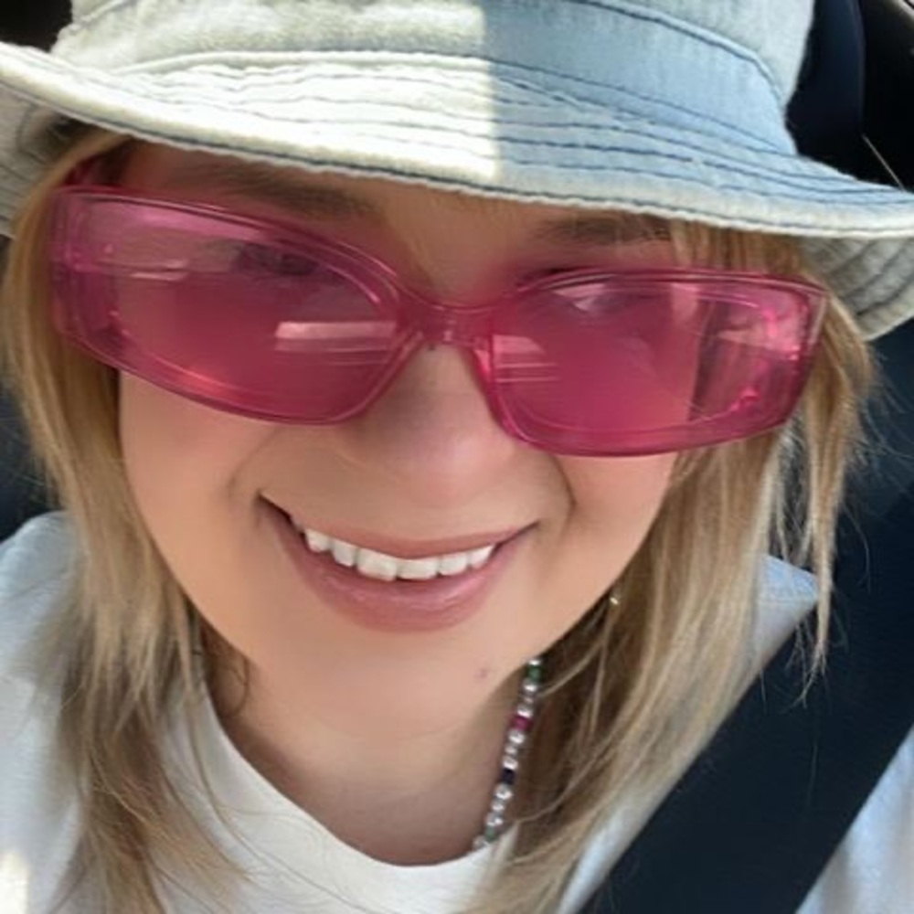 Meet your Posher, Niki